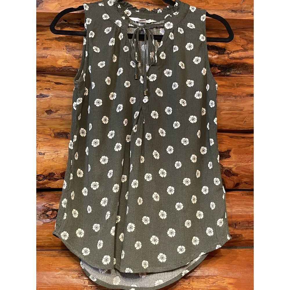 Ladies Top By Market‎ and Spruce Size Small